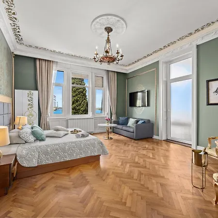 Muenz Luxurious Lejlighed *