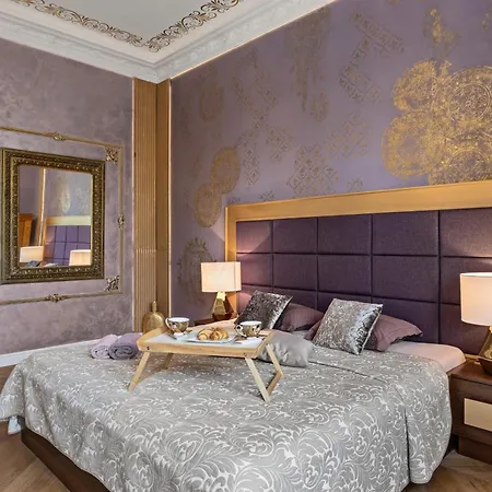 Muenz Luxurious Pula