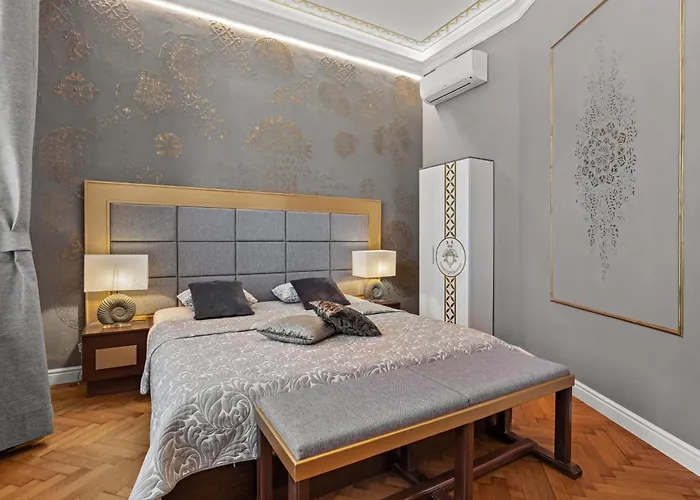 Muenz Luxurious Apartman *