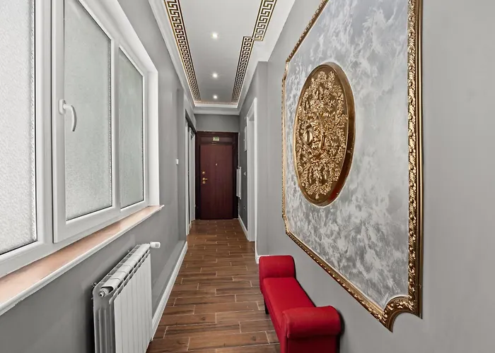 Muenz Luxurious Apartman Póla