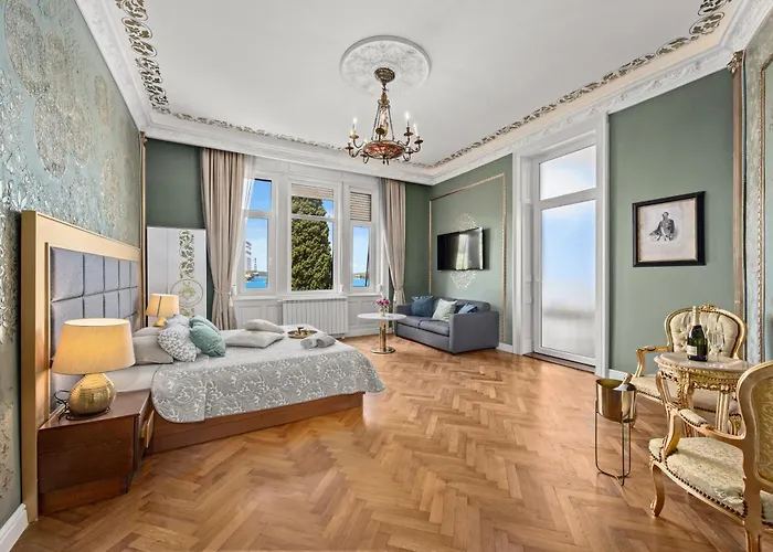 Muenz Luxurious Apartman *