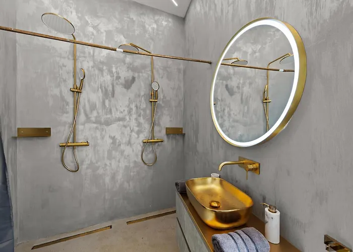 Muenz Luxurious Apartman Póla