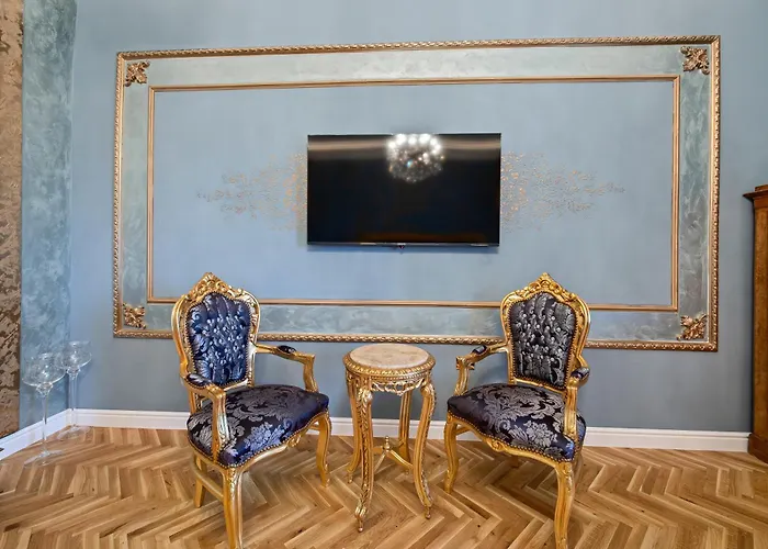 Muenz Luxurious Pula