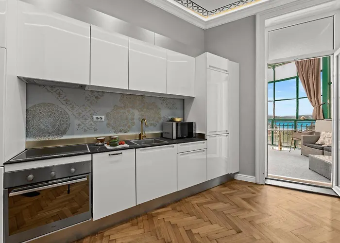 Apartment Muenz Luxurious Pula