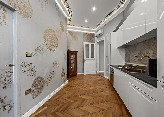 דירה Muenz Luxurious פולה