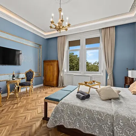 Muenz Luxurious Daire